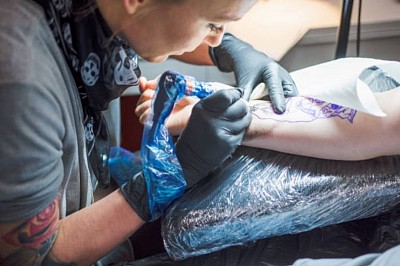 Expert Instruction: Learn from a experienced professional dedicated to guiding your artistic development.