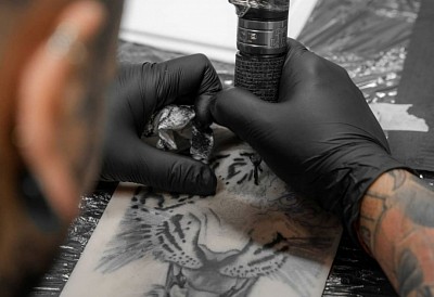 Expert Instruction: Learn from a experienced professional dedicated to guiding your artistic development.